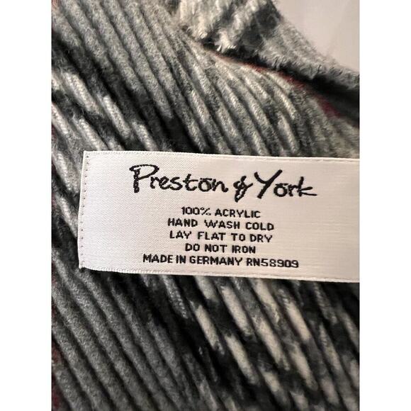 Preston And York Gray Plaid Pleated Fringed Rectangle Scarf 52x12 - Picture 4 of 5